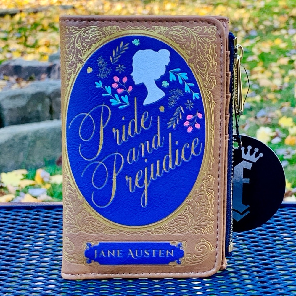 RARE Loungefly Book Wallet Pride and Prejudice NEW - Picture 1 of 4